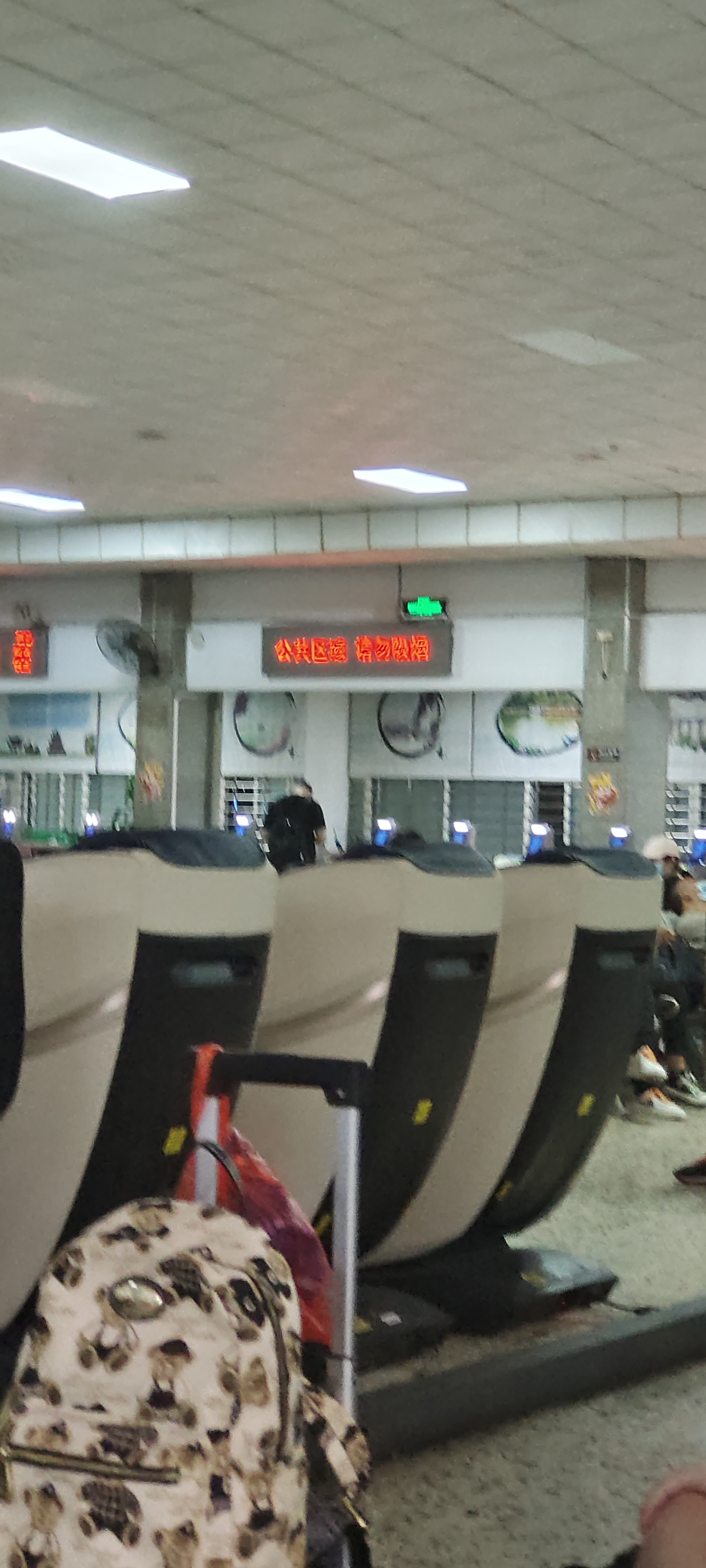 请输入图片描述