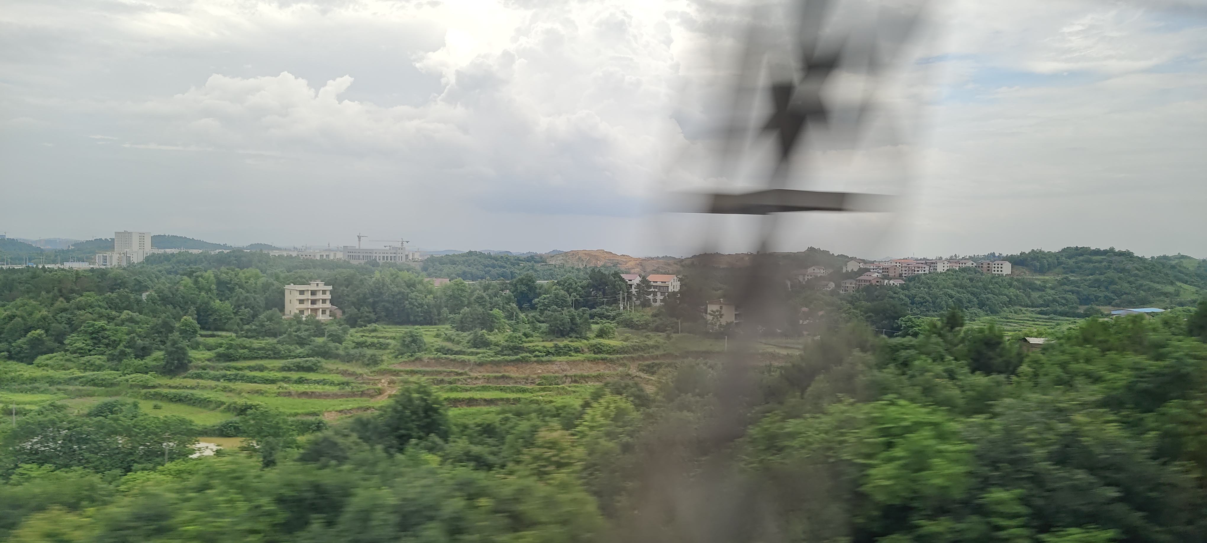 请输入图片描述