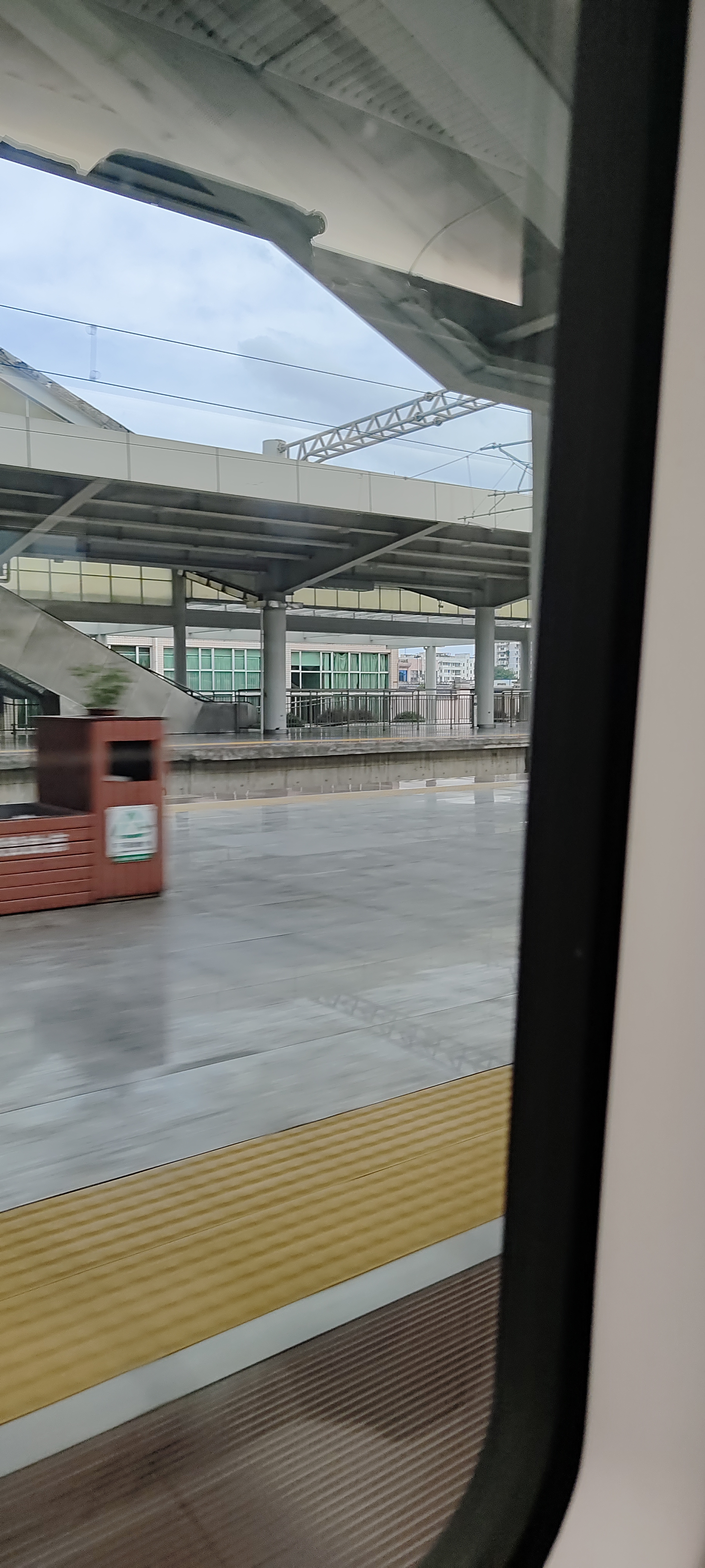 请输入图片描述