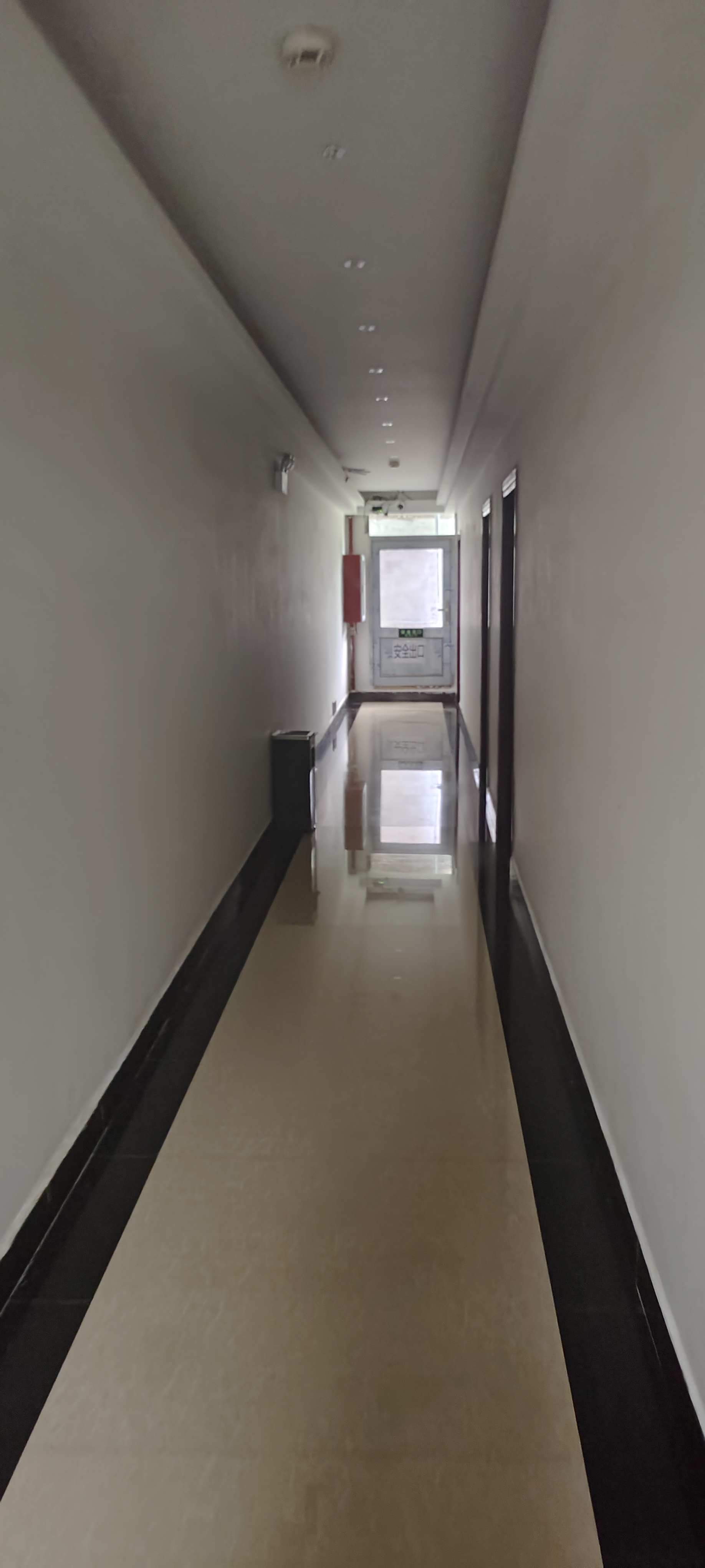 请输入图片描述