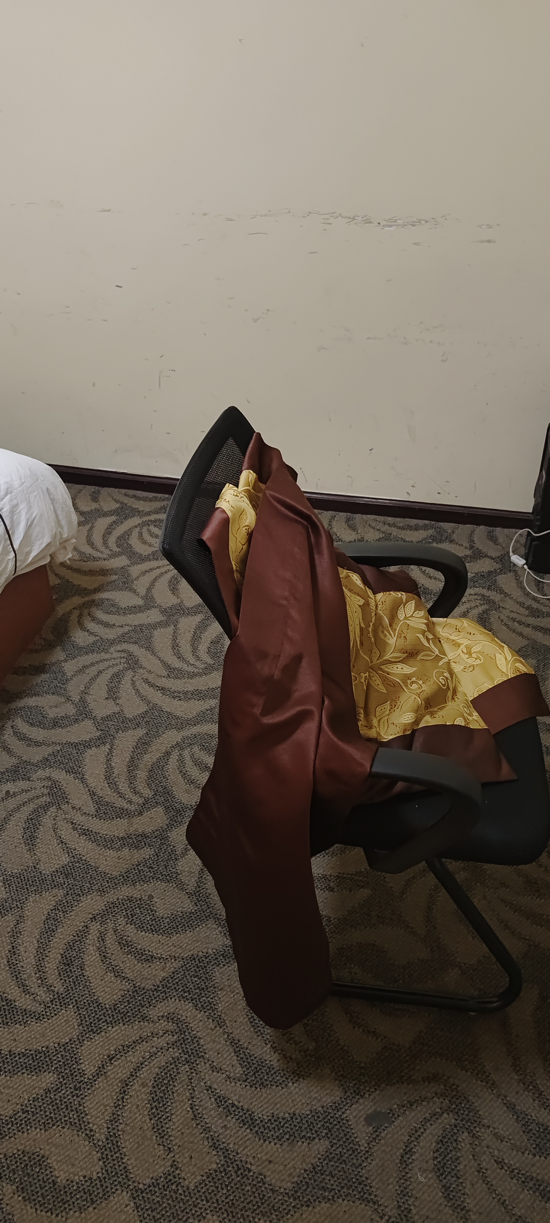 请输入图片描述