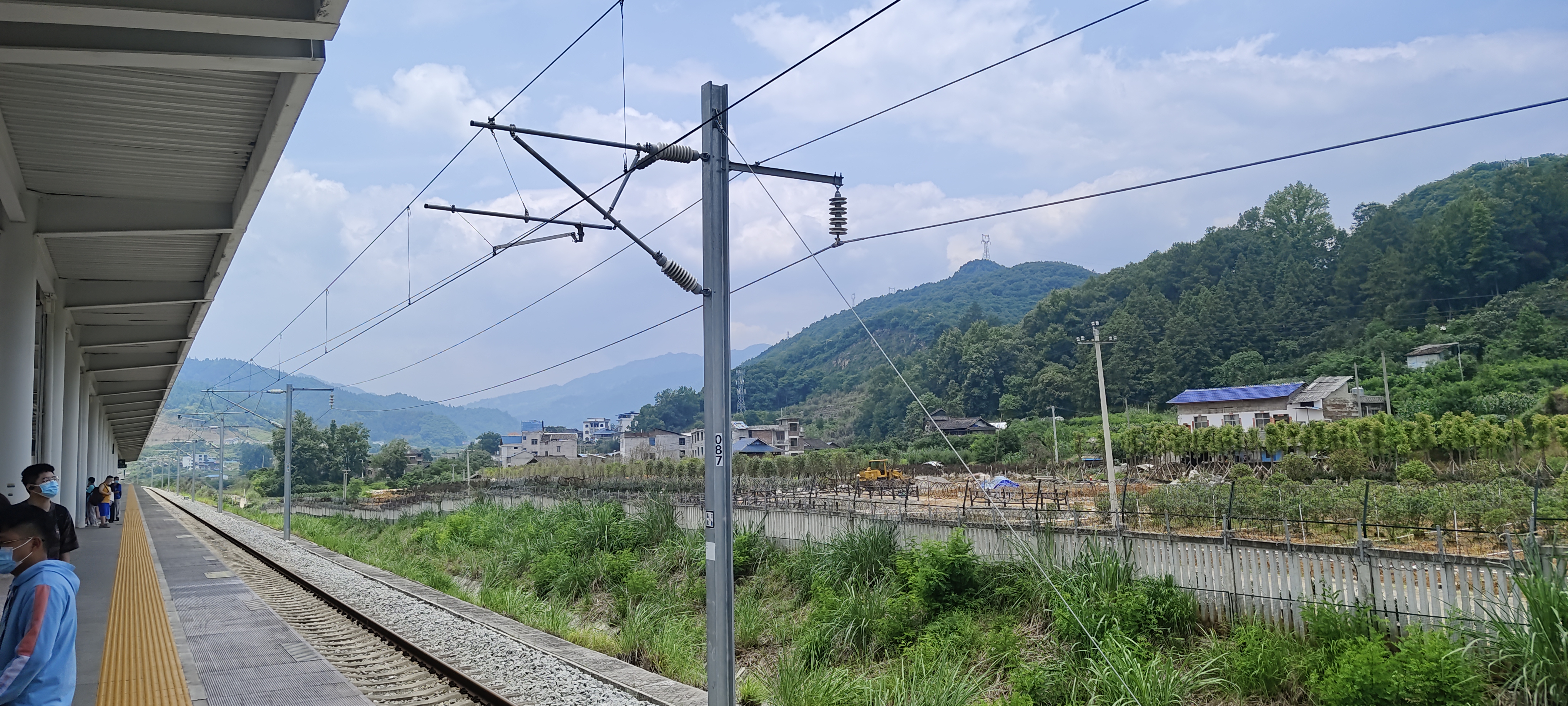 请输入图片描述